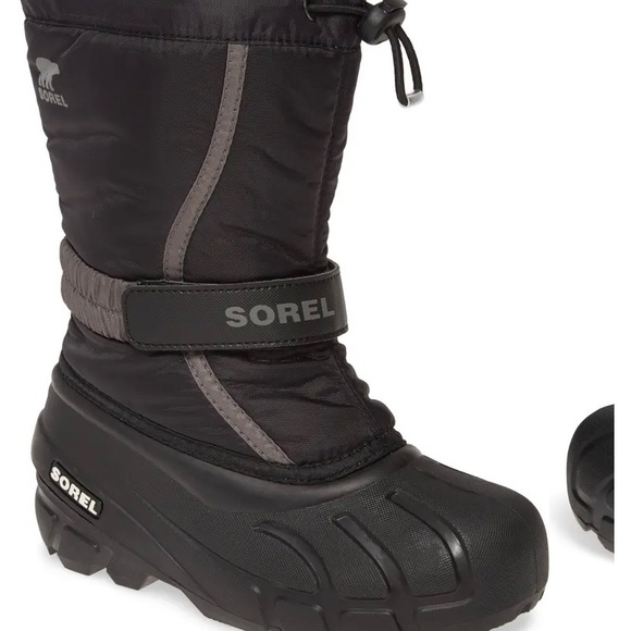 Sorel Other - Boy’s Sorel black Flurry winter boots size 7